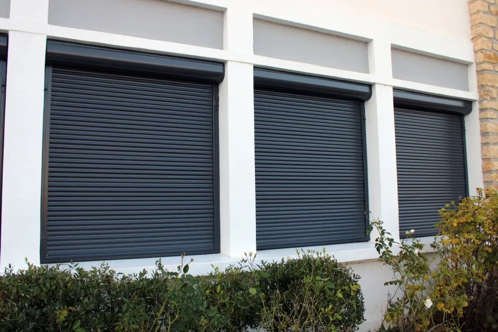 Volet roulant solaire dans le Gers : la solution durable avec Solar Habitat